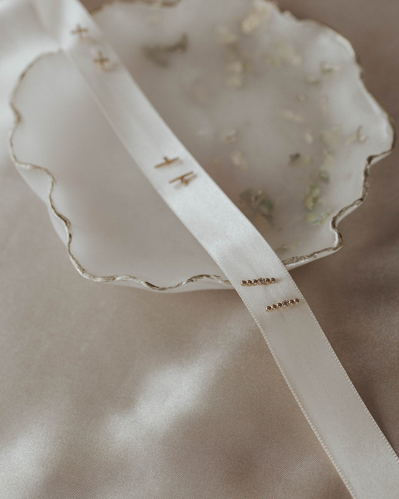 Sadie | Diamond Round Bar Earrings