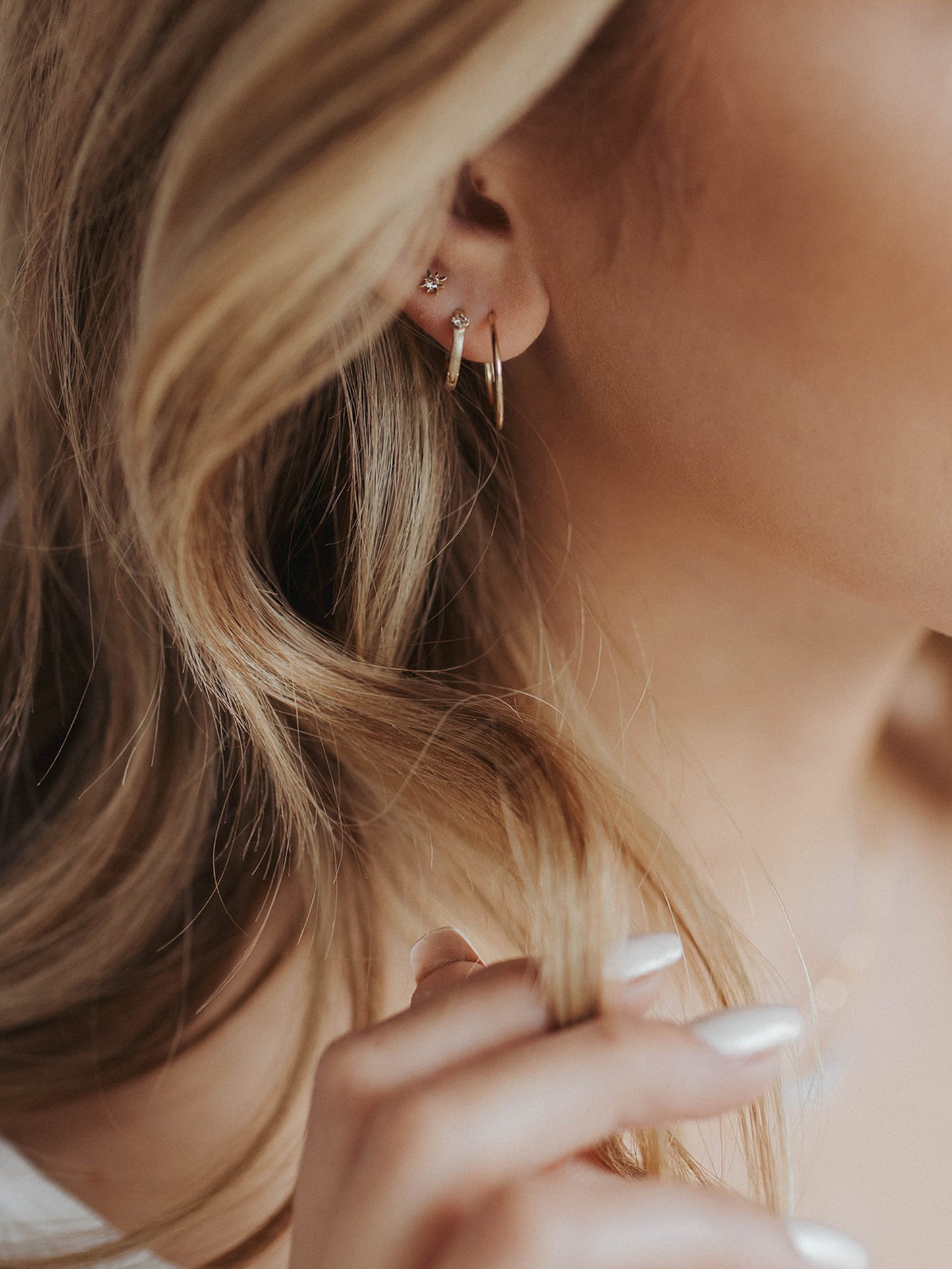 Jessica | Medium Hoop Earrings
